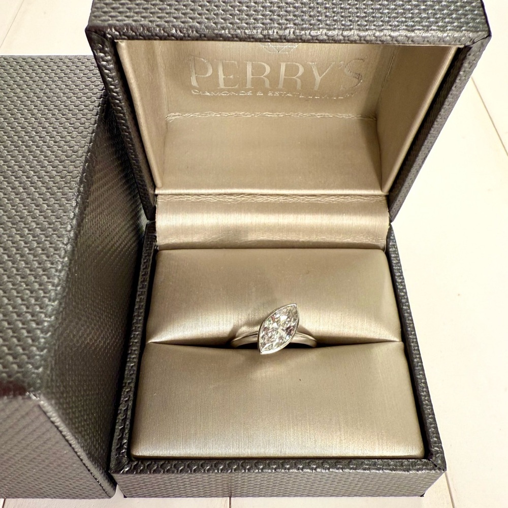 GIA 1.23ct Marquise Diamond Ring - E color, VS2 Clarity, 11.3mm x 5.5mm spread!!